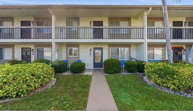 Cross Creek Country Club Golfer's Paradise Condo
