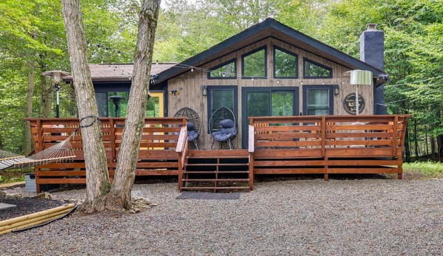 Deck, Fire Pit & Sauna: Big Bass Lake Getaway!