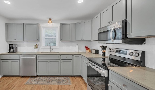 Delightful 3-bedroom just 1 minute from I-40. 25 minutes from downtown Nashville