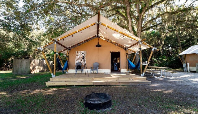 Deluxe Safari Tent with Hammocks & Fire Pit Retreat in Basinger, Florida