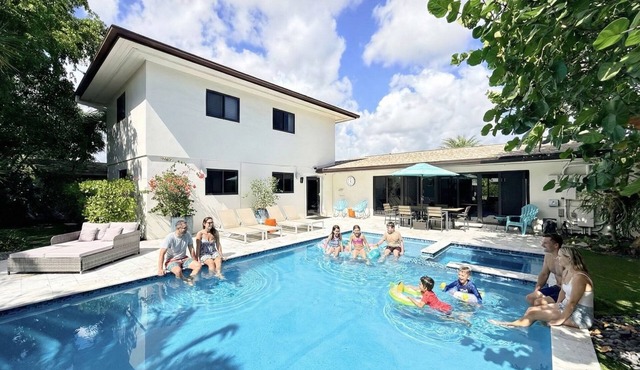 Designer Wilton Manors Villa: Heated Pool, 4 BR, Prime Location