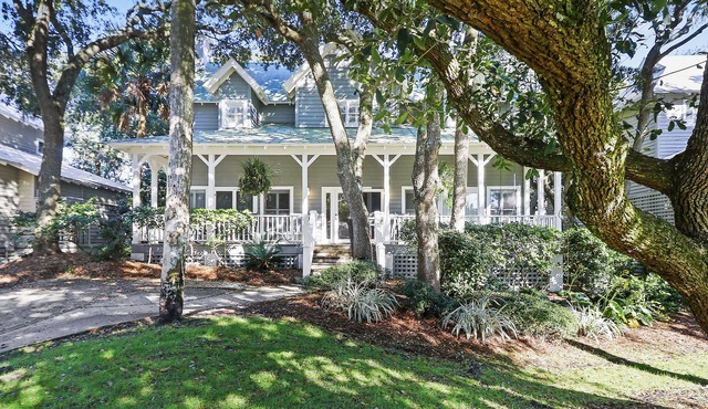 Desirable Kiawah Location, 2 min walk to beach, Pool Access!