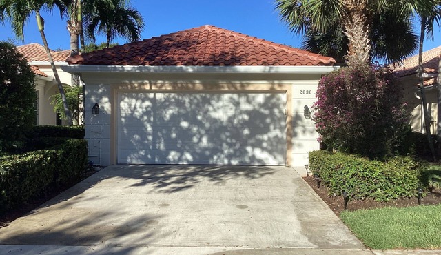 Discover Delray Beach. Comfortable home in gated community