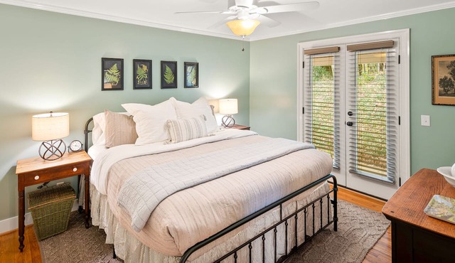 Dog Friendly Cottage Close to UVA