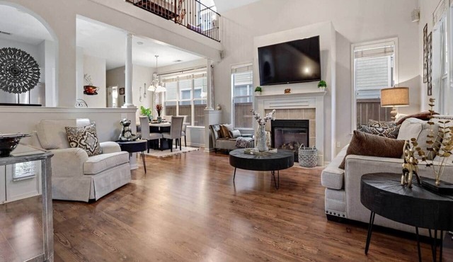 Downtown Memphis 3BR/2BA, Pool Table, BBQ, Fenced Yard, Pet-Friendly