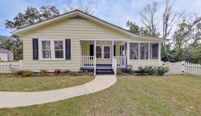 Dtwn St Marys Home Near Waterfront: Pets Welcome!