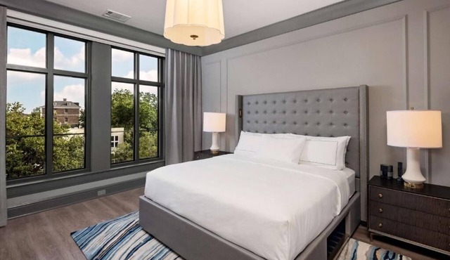 Elegant Charleston Suite: Balcony Views, Kitchen + Walk to King Street