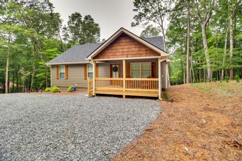 Ellijay Retreat w/Access to Community Pools!