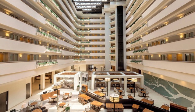Embassy Suites Greenville Golf Resort & Conference Center