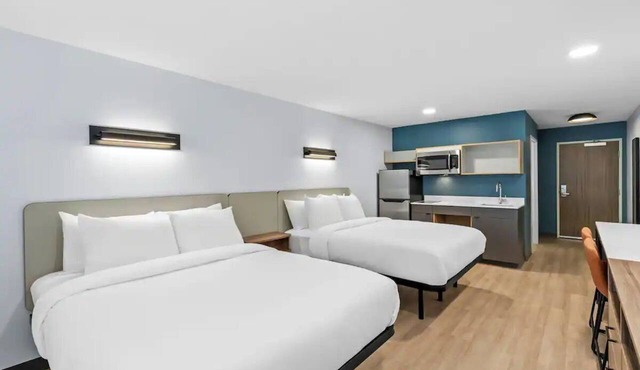 Enjoy Peace & Privacy in a Vibrant Room | Free Parking & Pet-Friendly