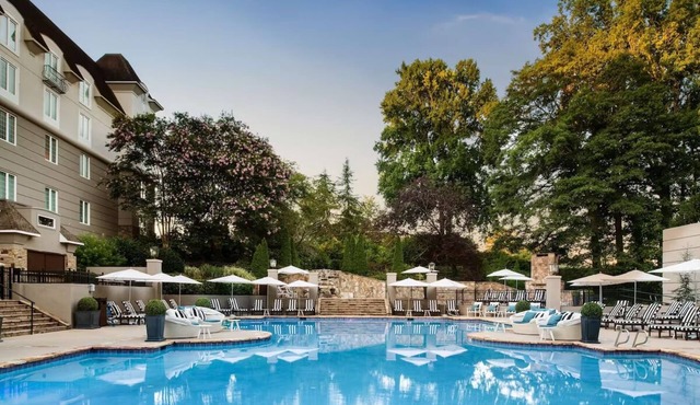 Enjoy Wine Country Elegance in Serene Villa Near Lawrenceville – 30 Min