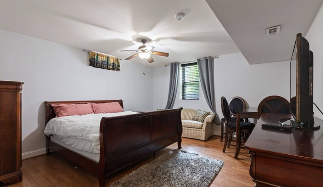 Enjoyable apartment with AC in vibrant Ashburn