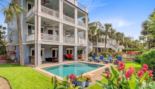 EV-Friendly Beach Home | Tesla Charger, Pool & Pets