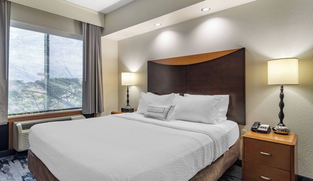 Fairfield Inn & Suites by Marriott Commerce