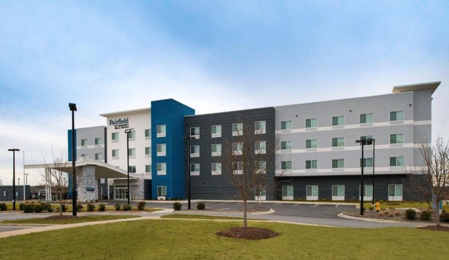 Fairfield Inn & Suites by Marriott Charlotte University Research Park
