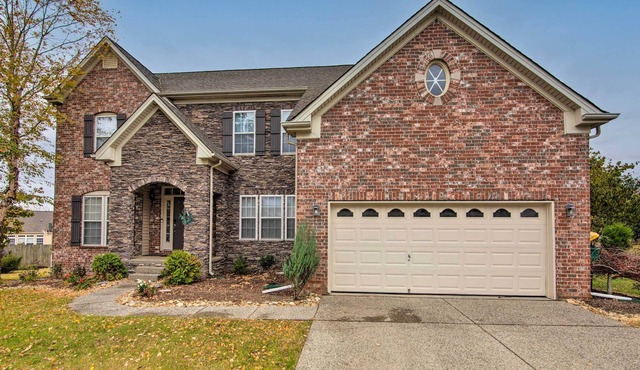 Family-Friendly Spring Hill Home w/ Theater!