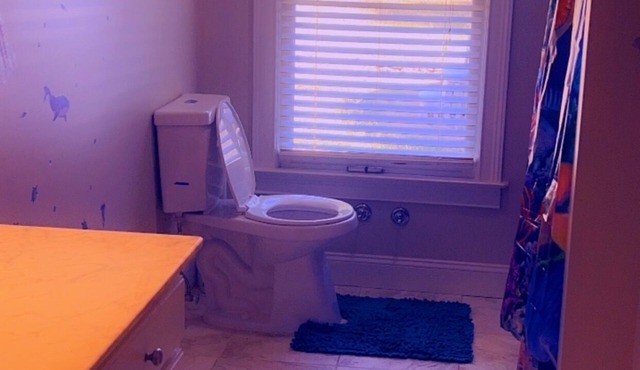FAMILY WELCOMED ! Spacious 5-bedroom house with WiFi, AC in charming Conyers