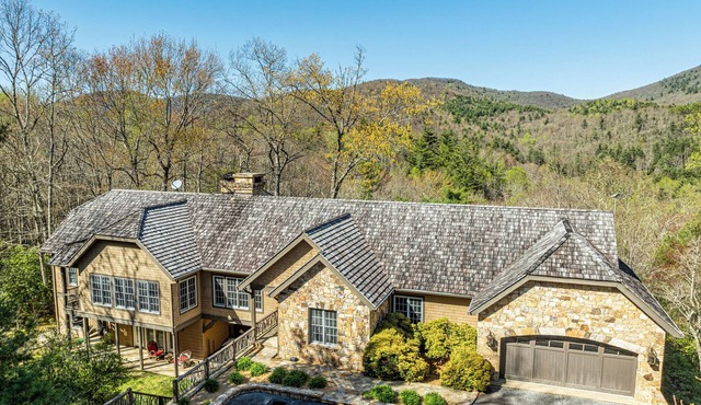 Fawn Creek: Beautifully Appointed, Mtn Views w Covered Porch and Wood Fireplaces