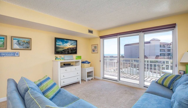 Few steps to beach - Ocean views - Free WIFI - 1B/1B