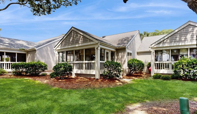 First-floor villa overlooking the Ocean Winds golf course 18th fairway