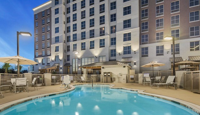 Free Breakfast, Outdoor Pool. Close to Florence Center & McLeod Regional Medical Center.