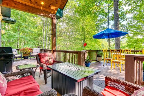 Fun w/Family! Mtn-View Cabin w/Deck in Sylva