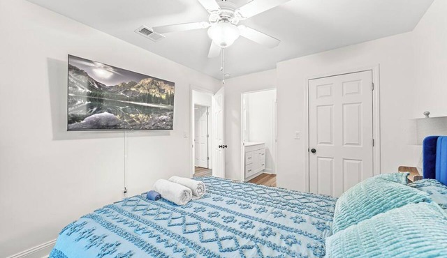 Game Day Getaway | 2K Beds | Spacious & Clean | Near UGA Athens