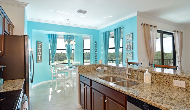 Golf Pickleball Tennis Vacation Penthouse Condo Lakewood National Country Club