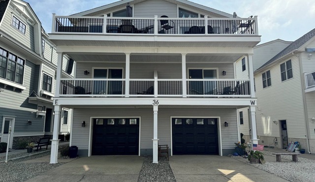 GOOD VIEWS - beach block townhouse is perfect for that next vacation at the shore in the Southend