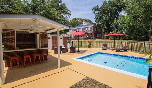Gorgeous & Expansive Mansion Estate w Guest House and Heated Pool