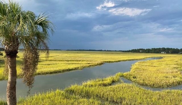 Gorgeous Marsh Views, Across from the Beach