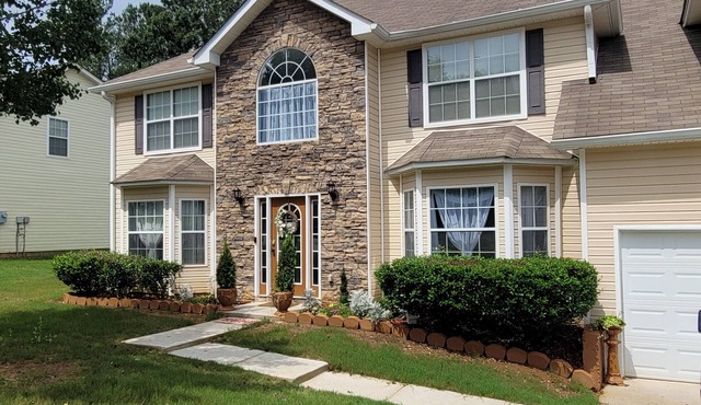 Gorgeous, Spacious, Clean, Comfortable Stay, Close to Six-Flags