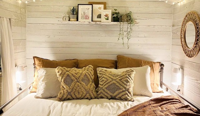 *Gorgeous tiny home in the city!