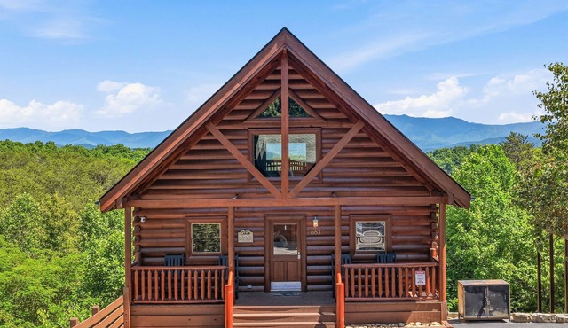 Gorgeous Views, 2 King Suites, Pool, Hot Tub, Pool, Games
