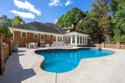 Grand Retreat - Luxury Vacation for Large Groups