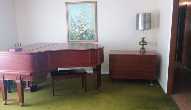 Grandma's House,Take a Step Back in Time, Relax and Reconnect