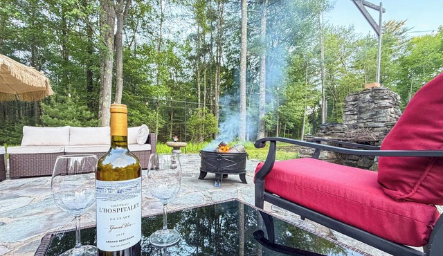 Great 2-bedroom cabin - Sparrow Bush. Lounge, deck, 10 min to DE River & Shops.