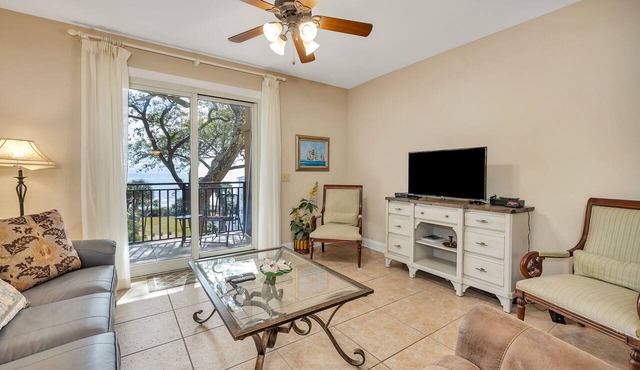 Great Ocean Views - 2 bed/2 bath Pup Friendly!