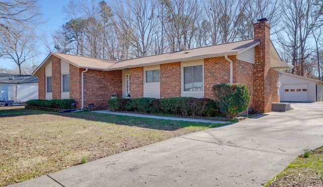 Group-Friendly Durham Home 6 Mi to Duke University