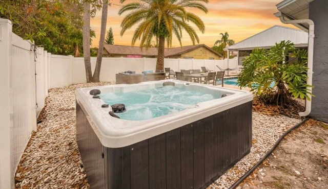 [Guest Favourite] Family Fun Getaway | Heated Pool, Hot Tub & Arcades