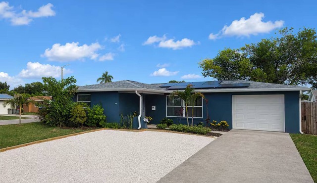 Gulf Adventure Retreat, accommodating up to 12 guests in New Port Richey!