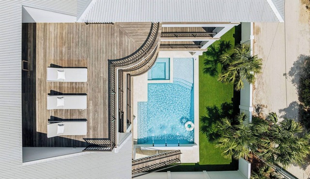 Gulf View Home w/Pool, LSV and Pool Table