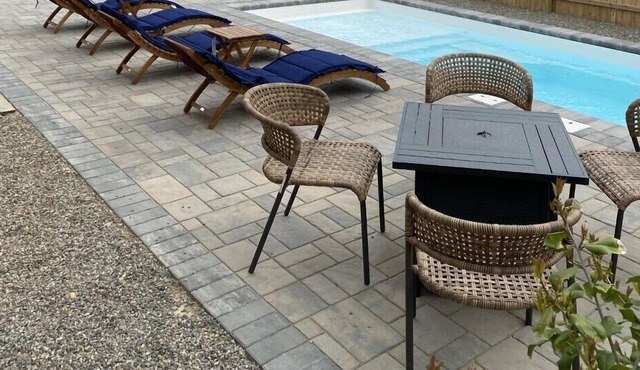 Heated Pool~ Steps to Ocean~ Fantastic Location! Fri-Fri *Families only