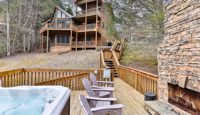 Hibernation Station | Blue Ridge, GA