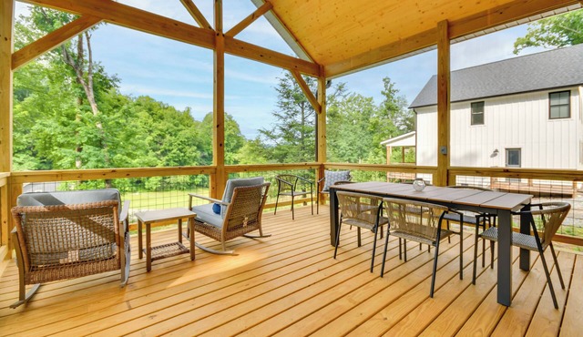 Hike & Bike! Peaceful Wooded Retreat in Old Fort