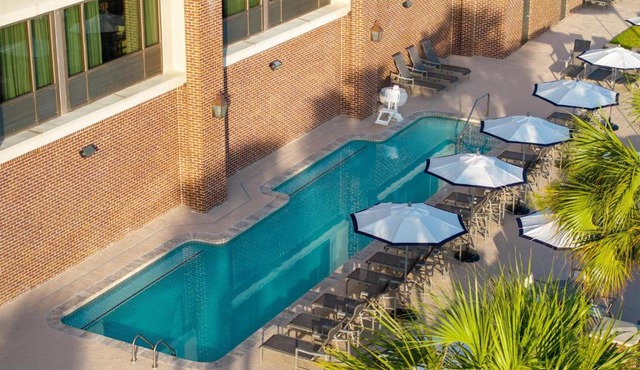 Hilton Garden Inn Charleston Waterfront/Downtown