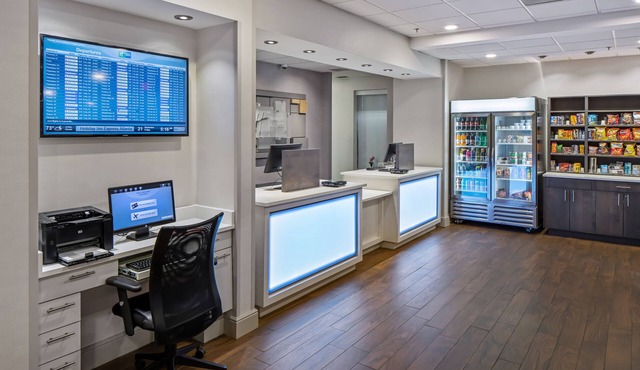 Holiday Inn Express Atlanta Airport - College Park by IHG