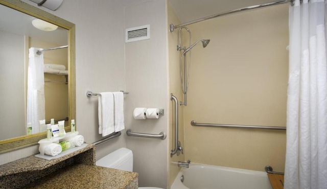 Holiday Inn Express Baltimore at the Stadiums by IHG