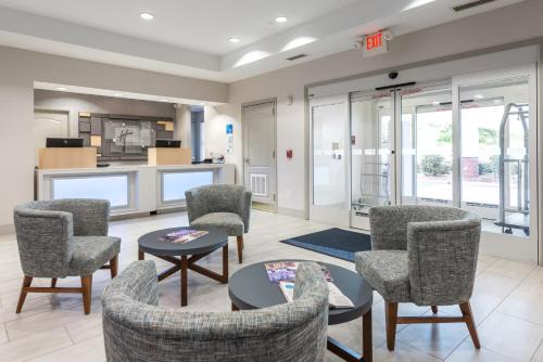 Holiday Inn Express Hotel & Suites Lagrange I-85 by IHG