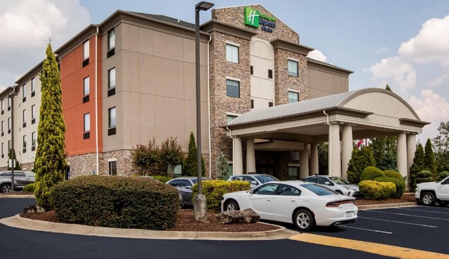 Holiday Inn Express & Suites Atlanta Southwest-Fairburn